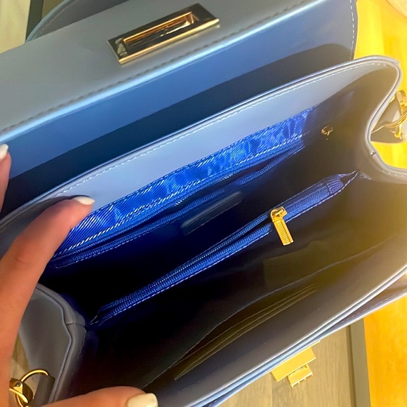 Periwinkle faux leather Medium Sized Purse with crossbody strap. Never used - Picture 3 of 4